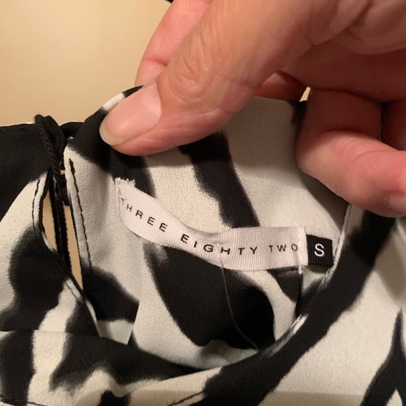 South Moon Under Dressy Top - Picture 3 of 5